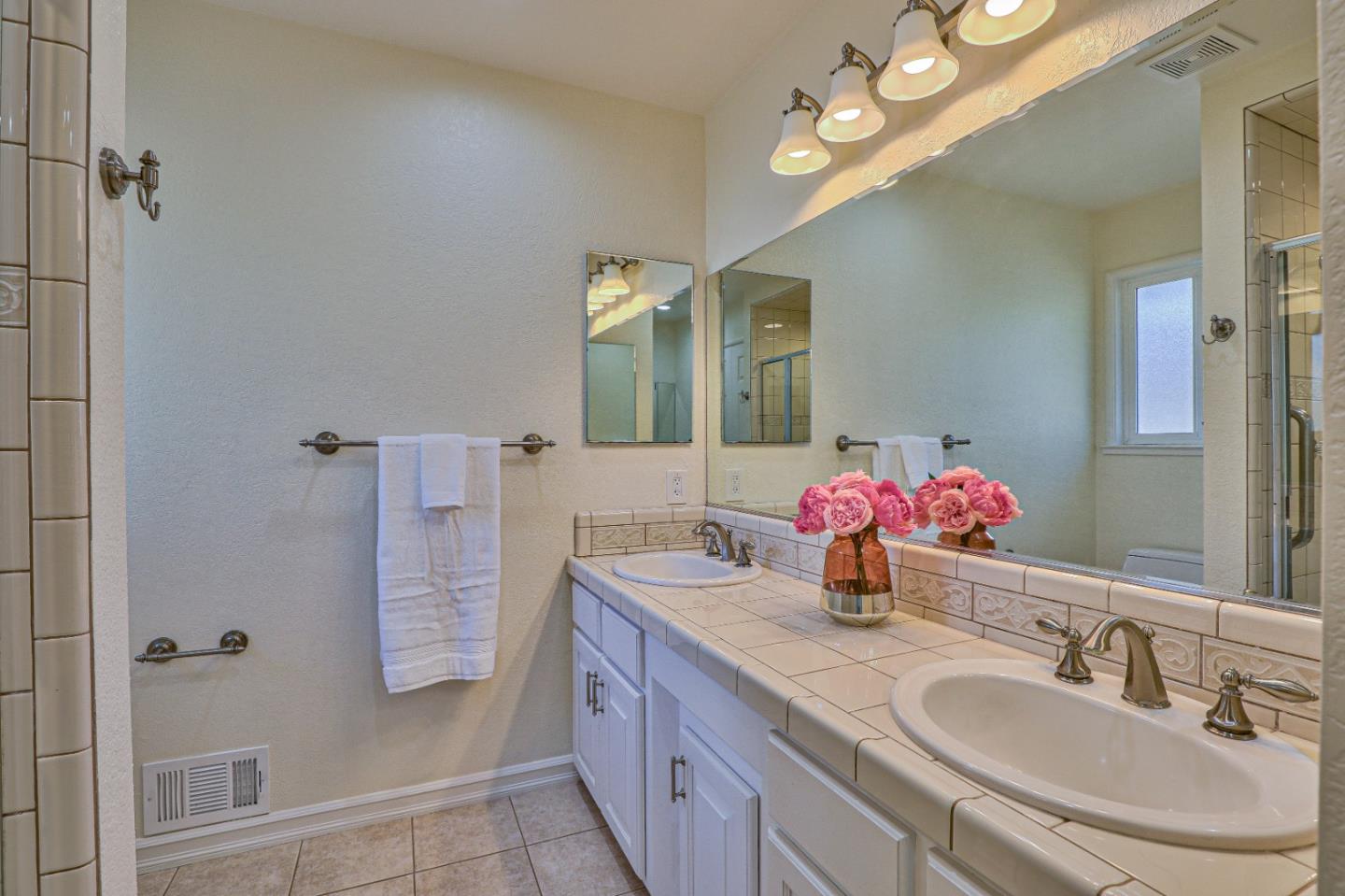 Detail Gallery Image 16 of 24 For 1242 Pajaro St, Salinas,  CA 93901 - 3 Beds | 2 Baths