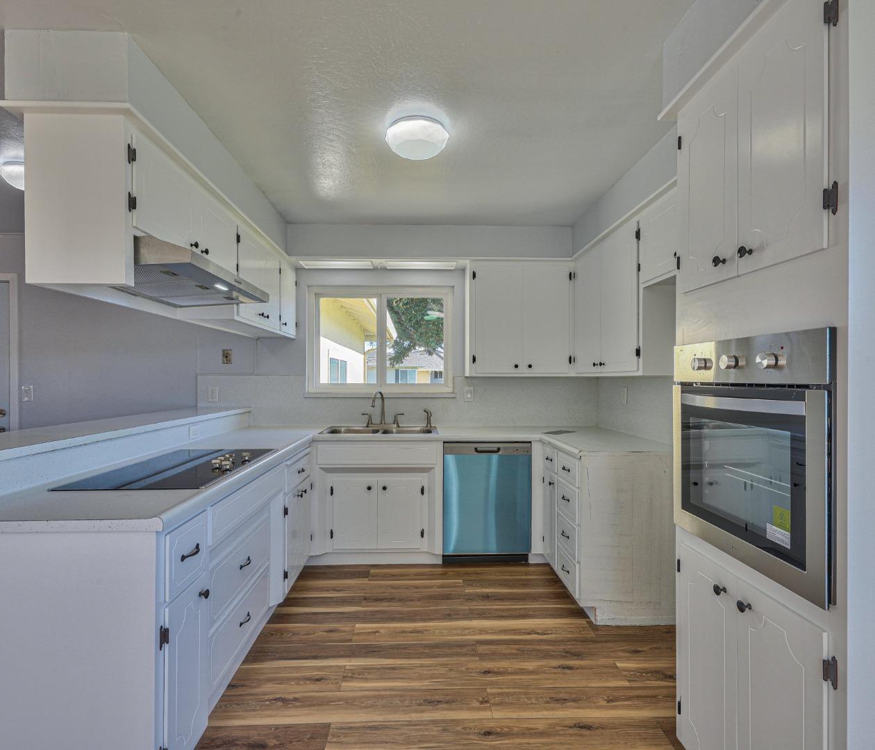 Detail Gallery Image 11 of 26 For 680 San Leandro Way, Salinas,  CA 93901 - 3 Beds | 2 Baths