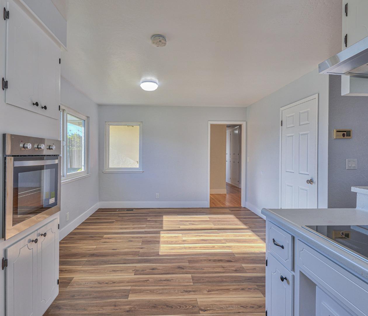 Detail Gallery Image 12 of 26 For 680 San Leandro Way, Salinas,  CA 93901 - 3 Beds | 2 Baths