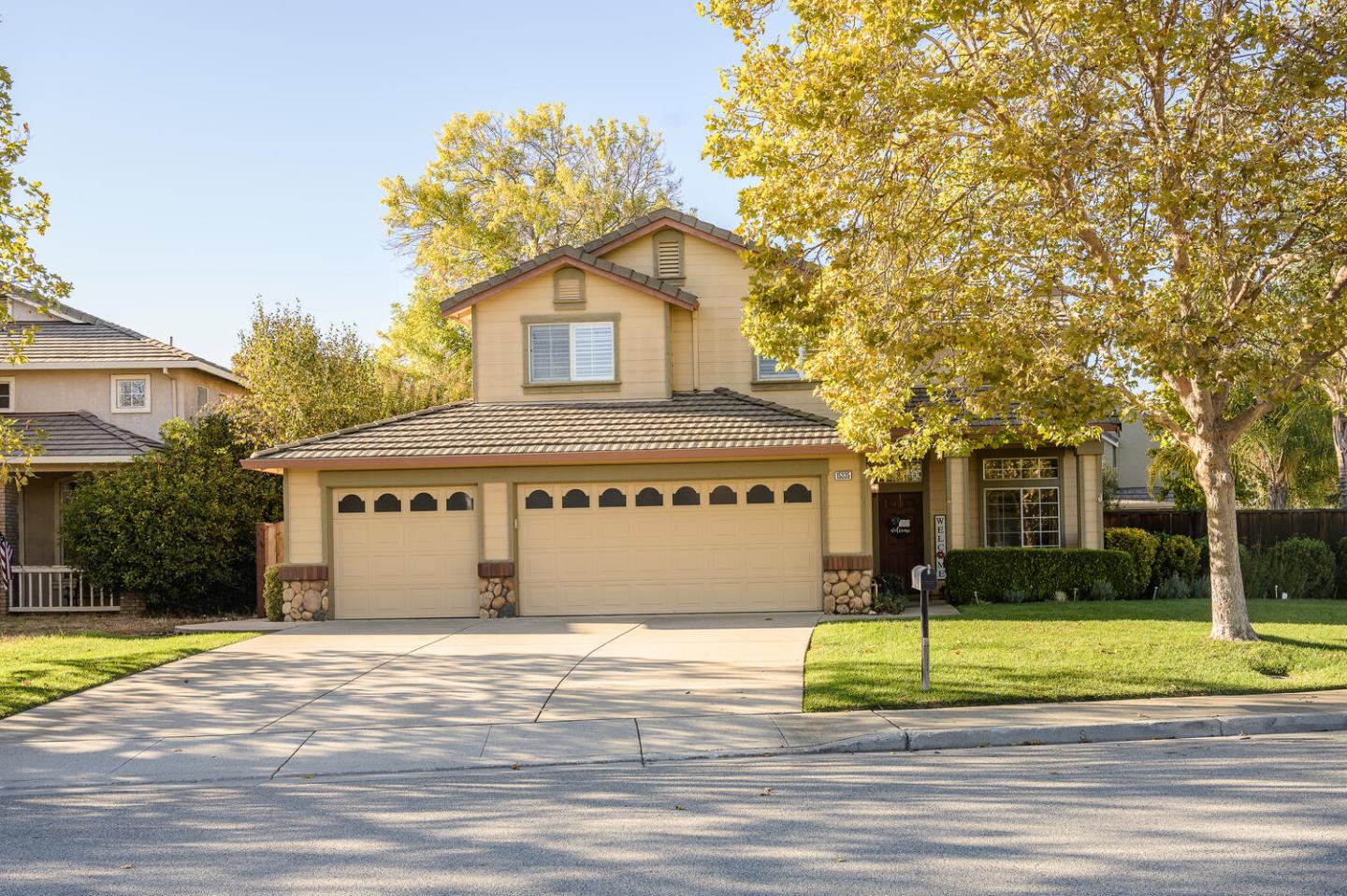 Detail Gallery Image 1 of 1 For 15335 La Jolla Dr, Morgan Hill,  CA 95037 - 5 Beds | 3 Baths