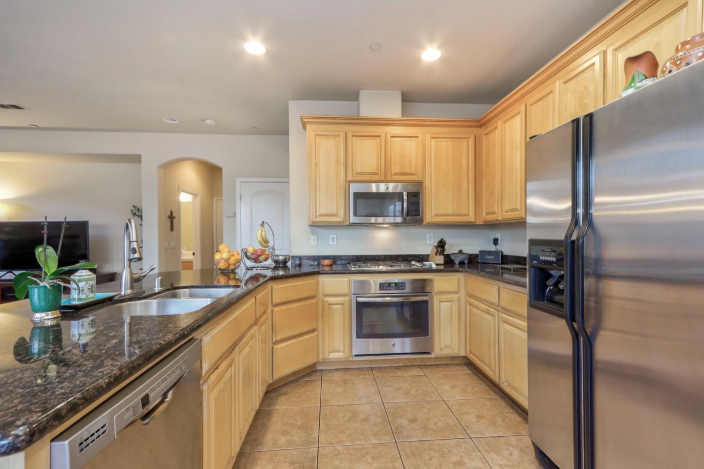 Detail Gallery Image 15 of 56 For 1546 Spoleto St, Salinas,  CA 93905 - 4 Beds | 3/1 Baths