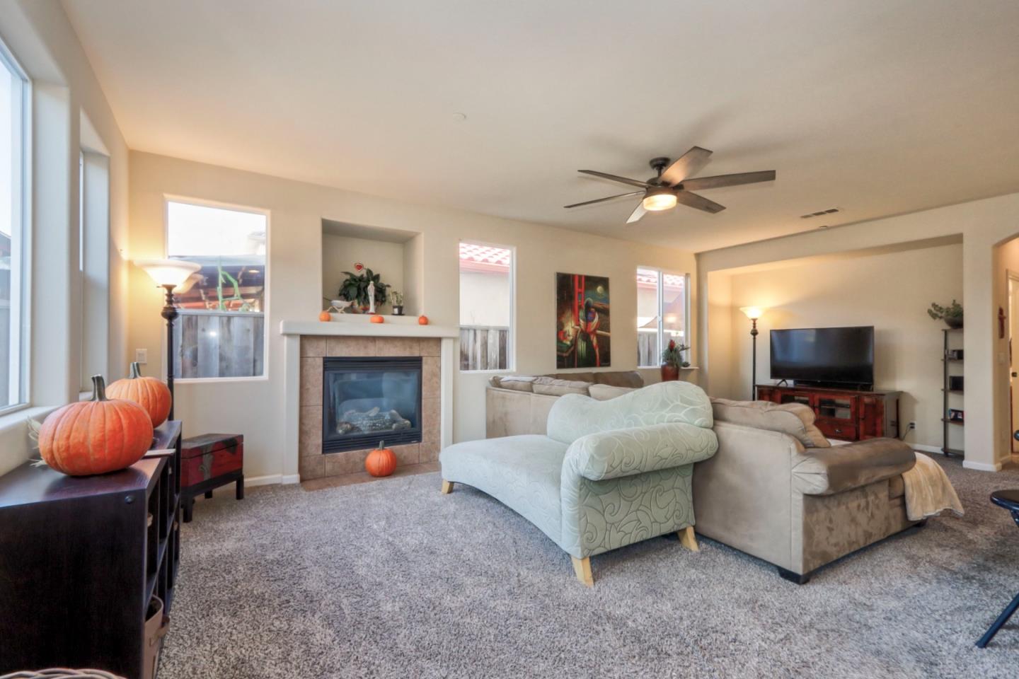 Detail Gallery Image 27 of 56 For 1546 Spoleto St, Salinas,  CA 93905 - 4 Beds | 3/1 Baths
