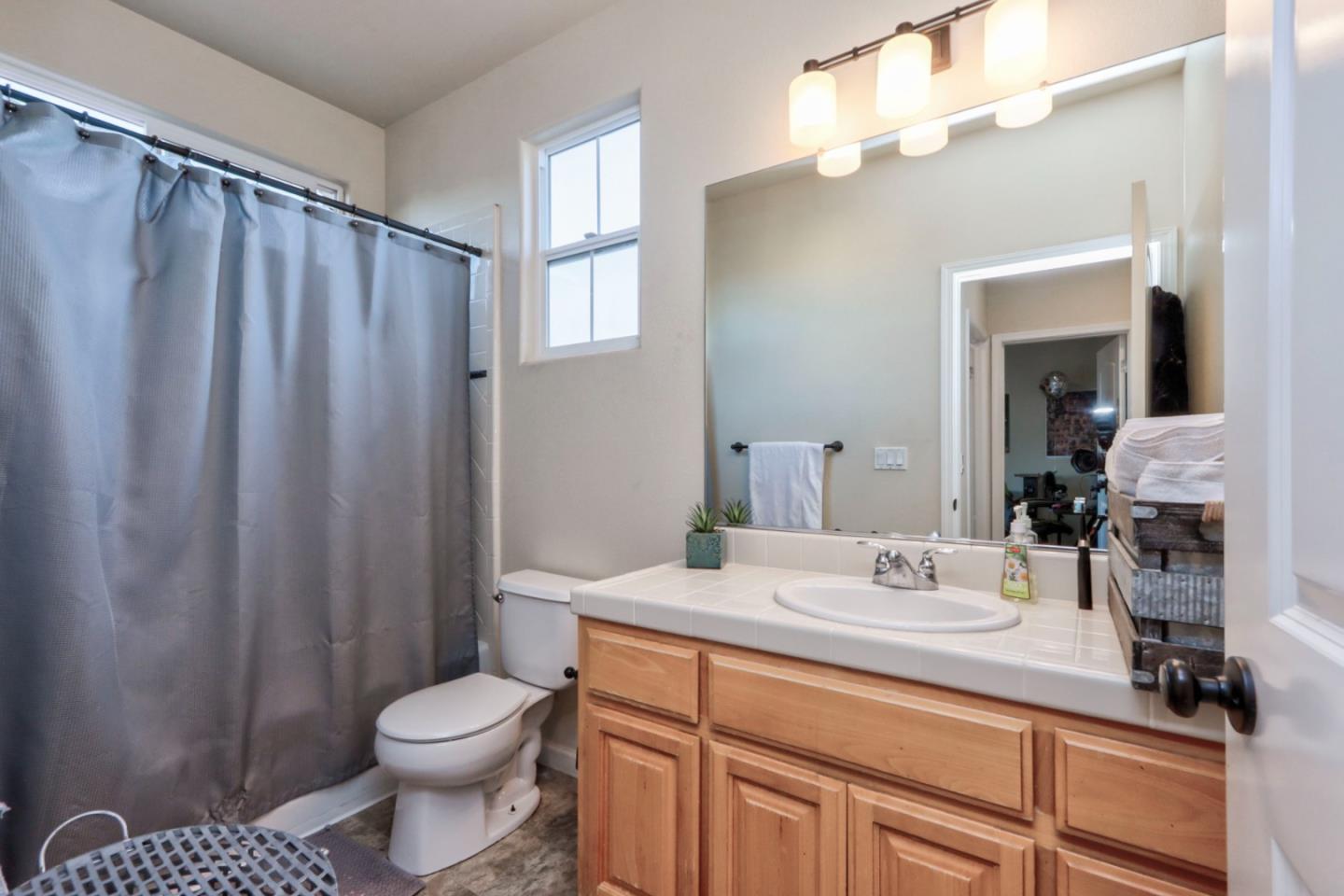 Detail Gallery Image 48 of 56 For 1546 Spoleto St, Salinas,  CA 93905 - 4 Beds | 3/1 Baths