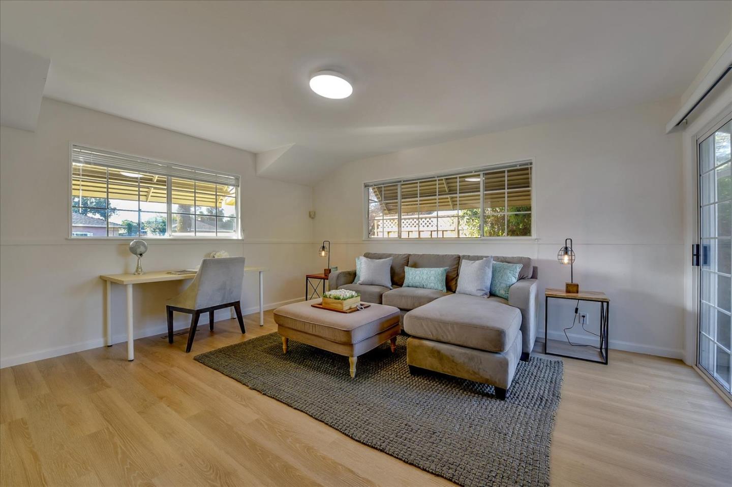 Detail Gallery Image 10 of 41 For 1111 Savannah Dr, San Jose,  CA 95117 - 3 Beds | 2/1 Baths
