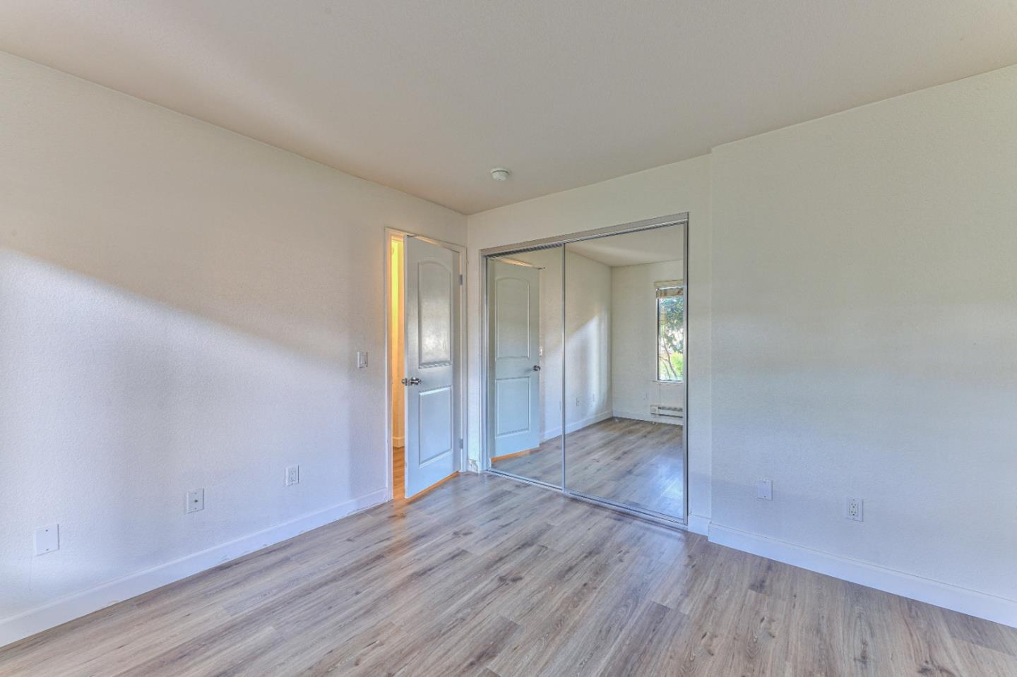 Detail Gallery Image 19 of 35 For 300 Glenwood Cir #154,  Monterey,  CA 93940 - 2 Beds | 1 Baths