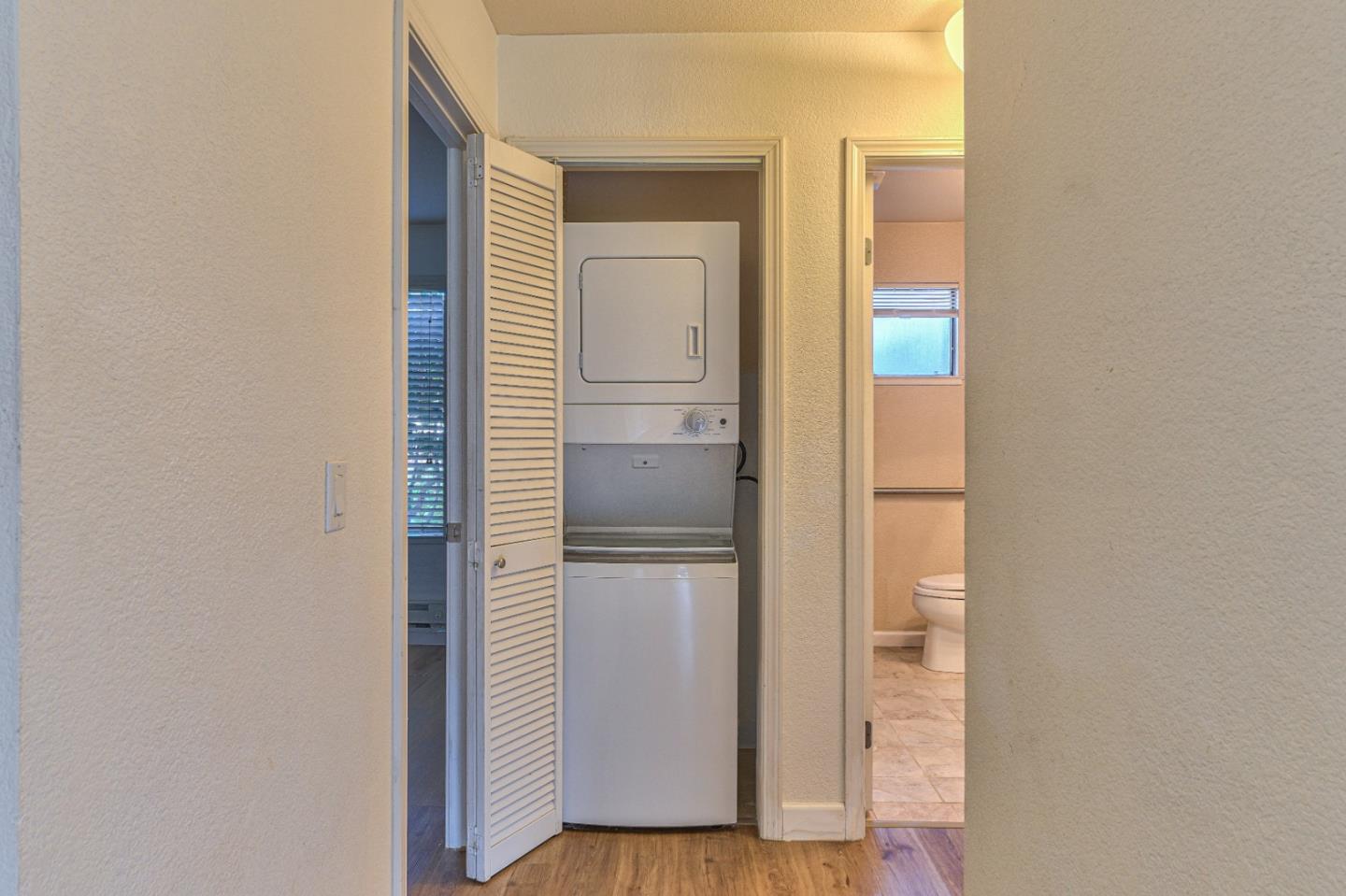 Detail Gallery Image 22 of 35 For 300 Glenwood Cir #154,  Monterey,  CA 93940 - 2 Beds | 1 Baths