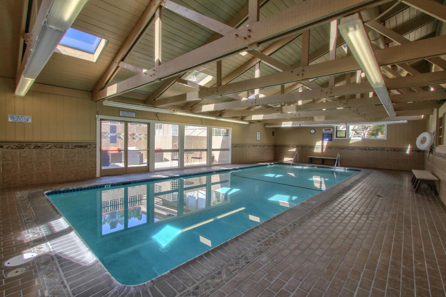 Detail Gallery Image 31 of 35 For 300 Glenwood Cir #154,  Monterey,  CA 93940 - 2 Beds | 1 Baths