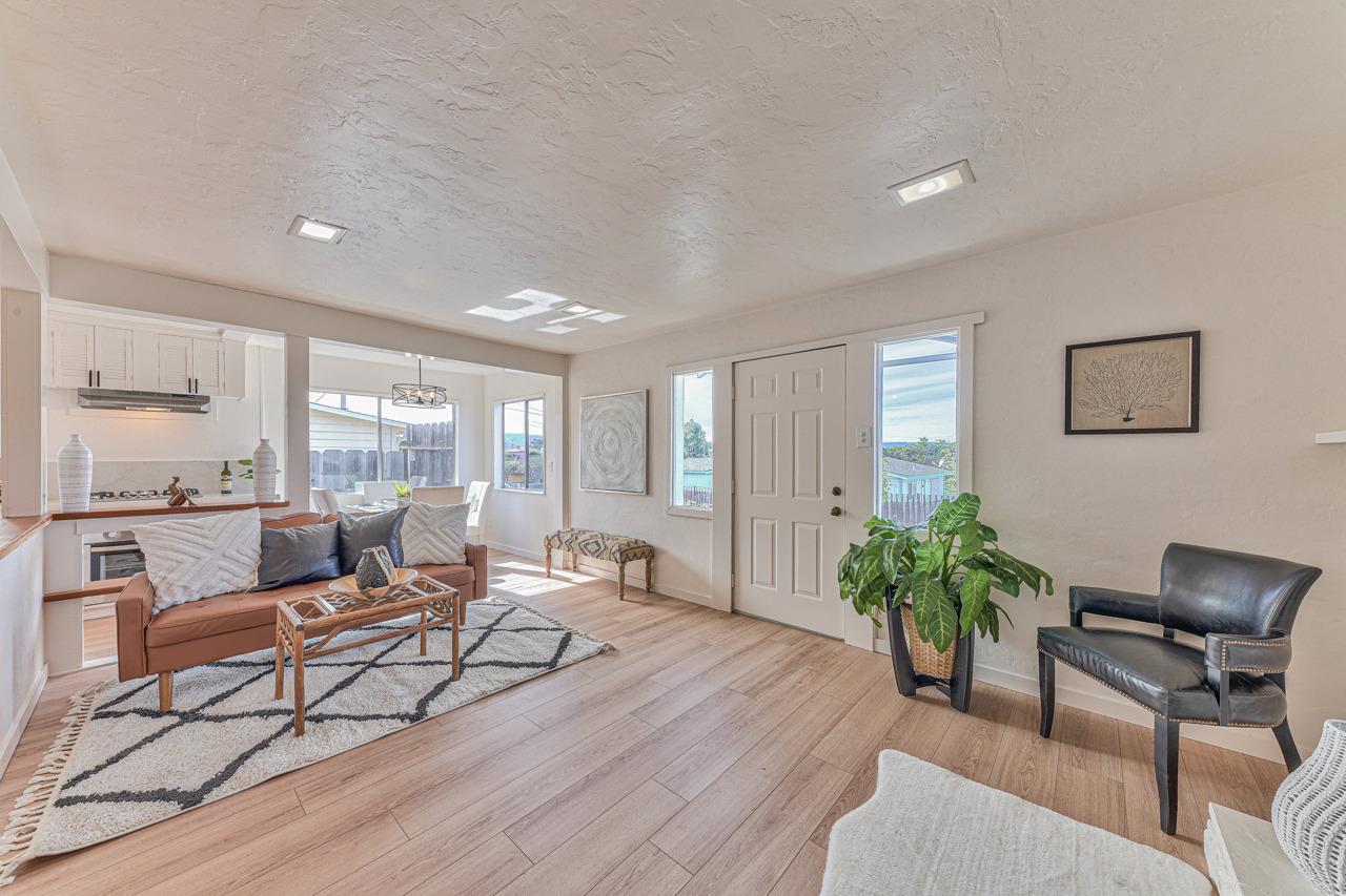 Detail Gallery Image 8 of 30 For 1288 Judson St, Seaside,  CA 93955 - 3 Beds | 1 Baths