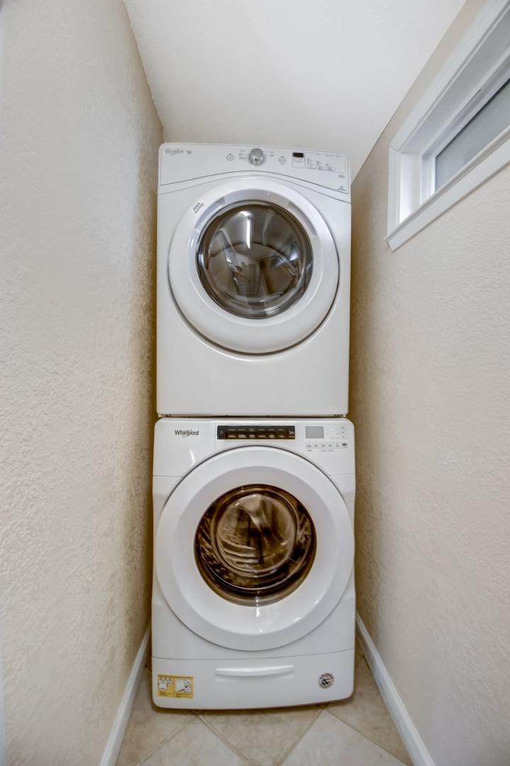 Detail Gallery Image 11 of 15 For 10390 Sterling Blvd, Cupertino,  CA 95014 - 3 Beds | 2 Baths