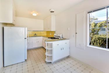 Detail Gallery Image 9 of 22 For 1125 Laguna Ave #5,  Burlingame,  CA 94010 - 1 Beds | 1 Baths