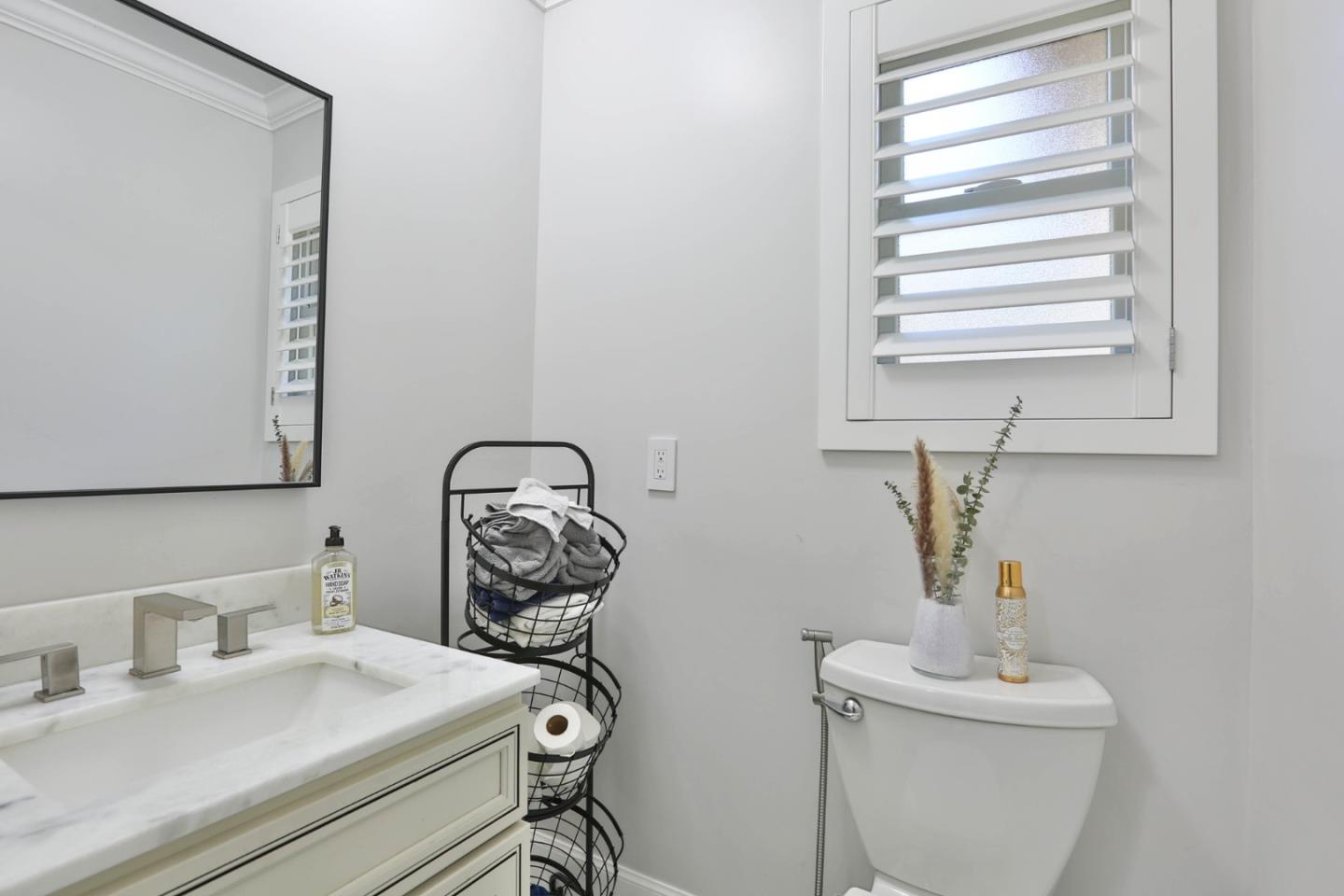 Detail Gallery Image 26 of 59 For 4012 Mclaughlin Ave, San Jose,  CA 95121 - 4 Beds | 2/1 Baths