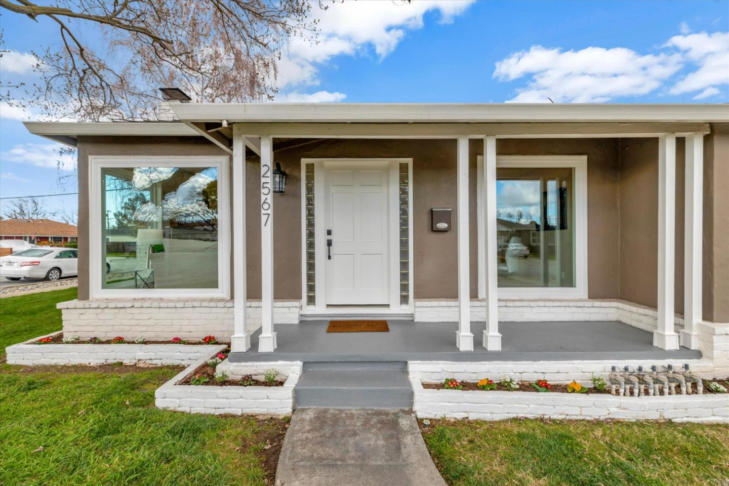 Detail Gallery Image 1 of 1 For 2567 Fernwood Ave, San Jose,  CA 95117 - 3 Beds | 2 Baths