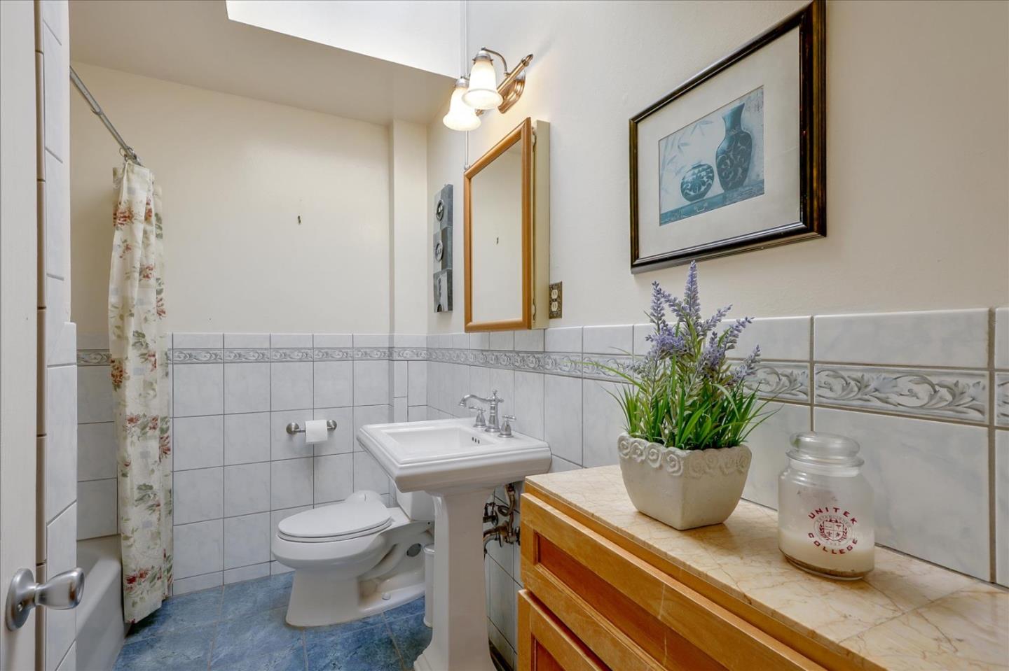 Detail Gallery Image 24 of 29 For 601 University St, San Francisco,  CA 94134 - 2 Beds | 1 Baths
