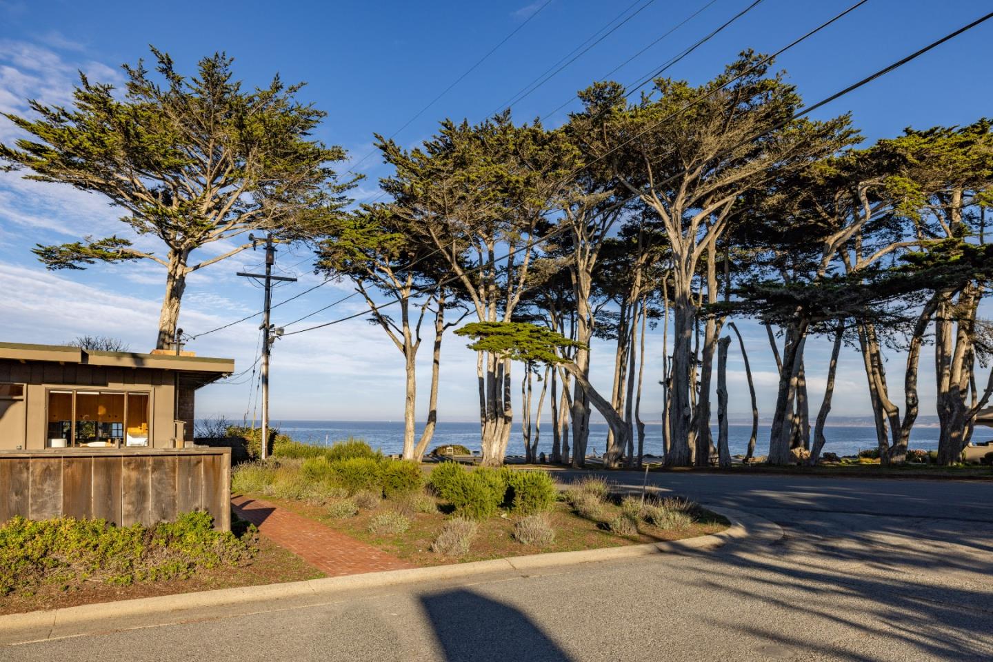 Detail Gallery Image 35 of 41 For 10 Esplanade St, Pacific Grove,  CA 93950 - 4 Beds | 2 Baths