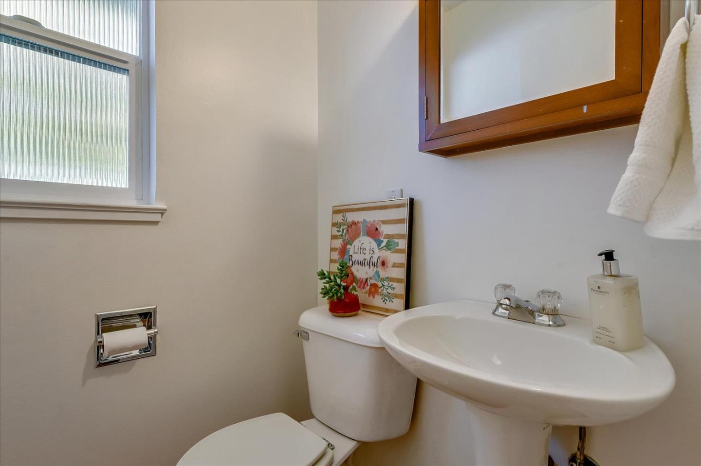 Detail Gallery Image 24 of 46 For 1520 Saint Francis Dr, San Jose,  CA 95125 - 4 Beds | 2/1 Baths