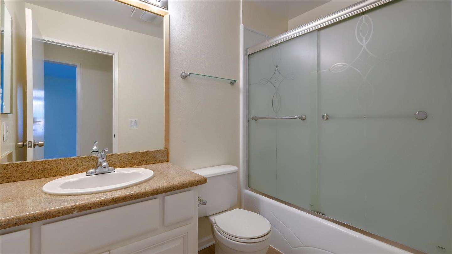 Detail Gallery Image 13 of 38 For 29573 Highgate Dr #224,  Hayward,  CA 94544 - 3 Beds | 2 Baths