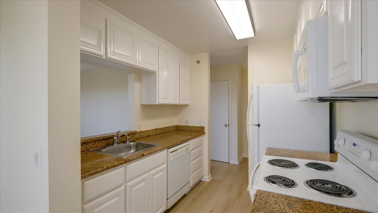 Detail Gallery Image 25 of 38 For 29573 Highgate Dr #224,  Hayward,  CA 94544 - 3 Beds | 2 Baths