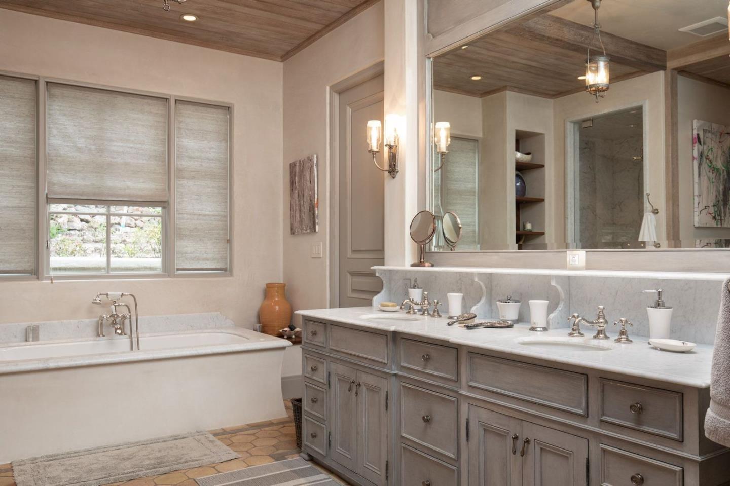 Detail Gallery Image 25 of 45 For 3225 17 Mile Dr, Pebble Beach,  CA 93953 - 4 Beds | 4/2 Baths