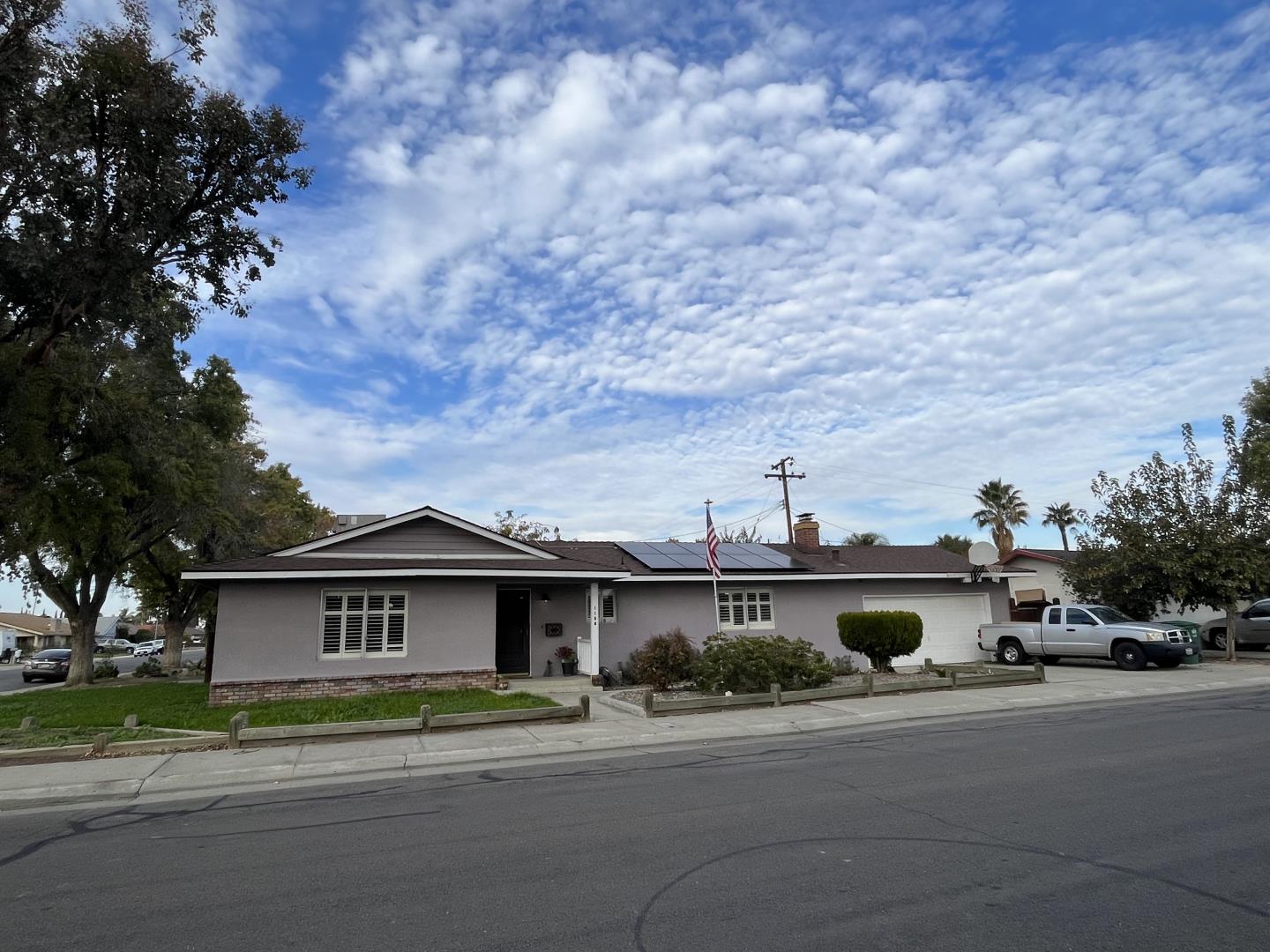 Detail Gallery Image 1 of 1 For 1158 Santa Lea St, Los Banos,  CA 93635 - 3 Beds | 2 Baths