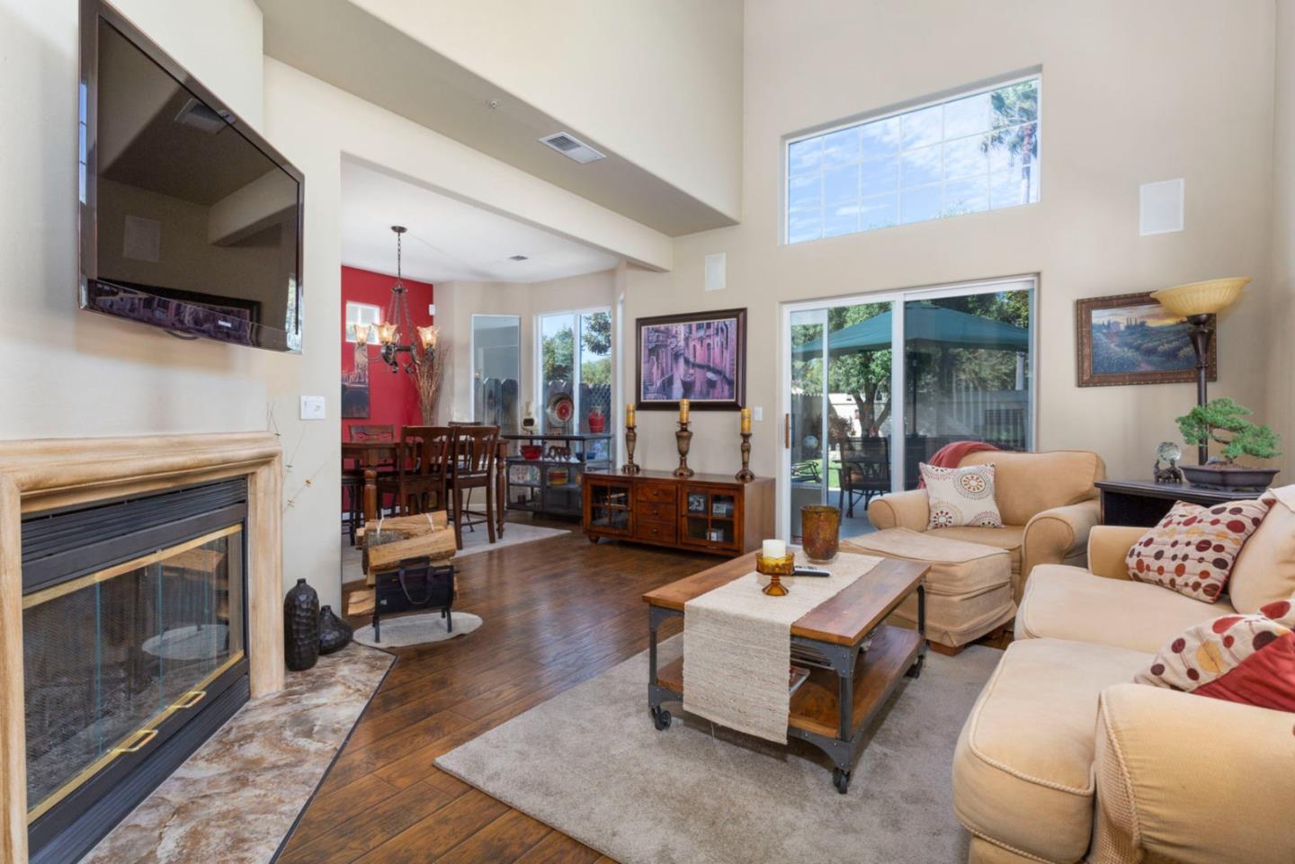 Detail Gallery Image 5 of 28 For 212 Montclair Ln, Salinas,  CA 93906 - 3 Beds | 2/1 Baths