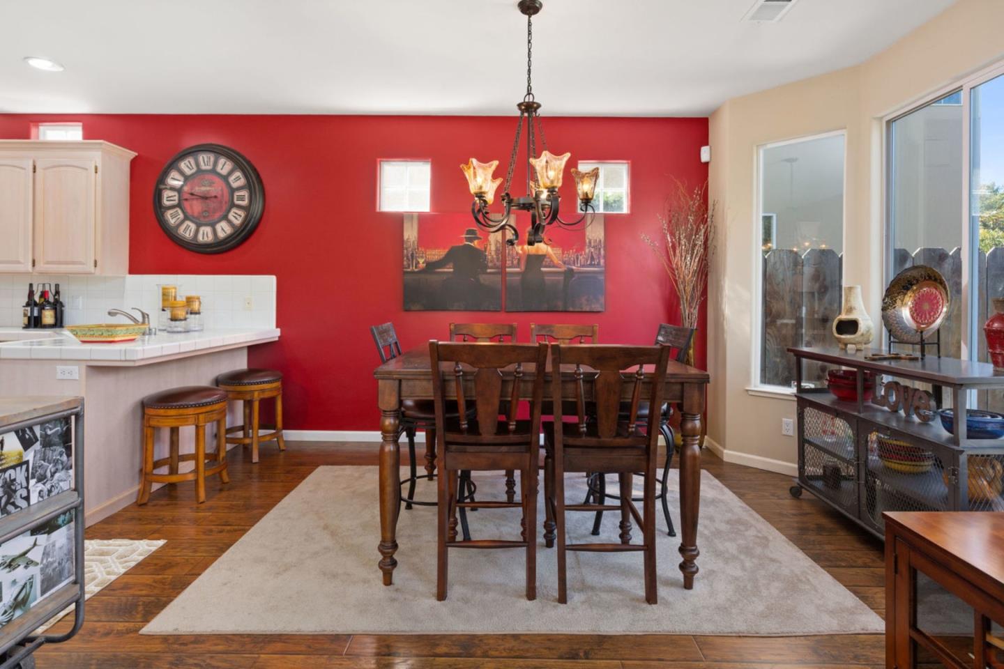 Detail Gallery Image 8 of 28 For 212 Montclair Ln, Salinas,  CA 93906 - 3 Beds | 2/1 Baths