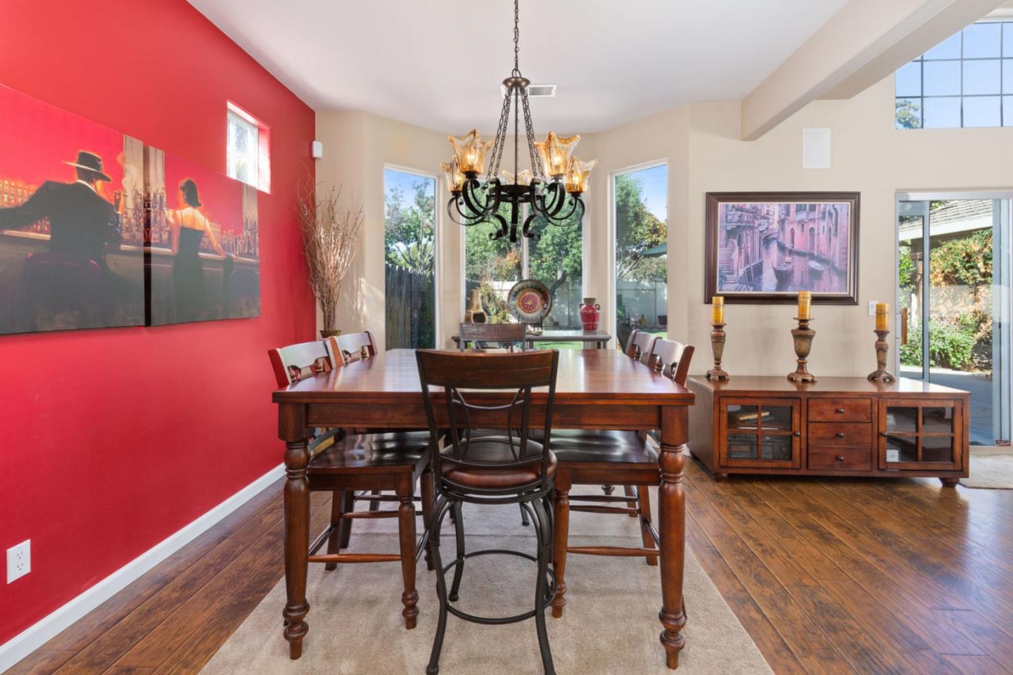 Detail Gallery Image 9 of 28 For 212 Montclair Ln, Salinas,  CA 93906 - 3 Beds | 2/1 Baths