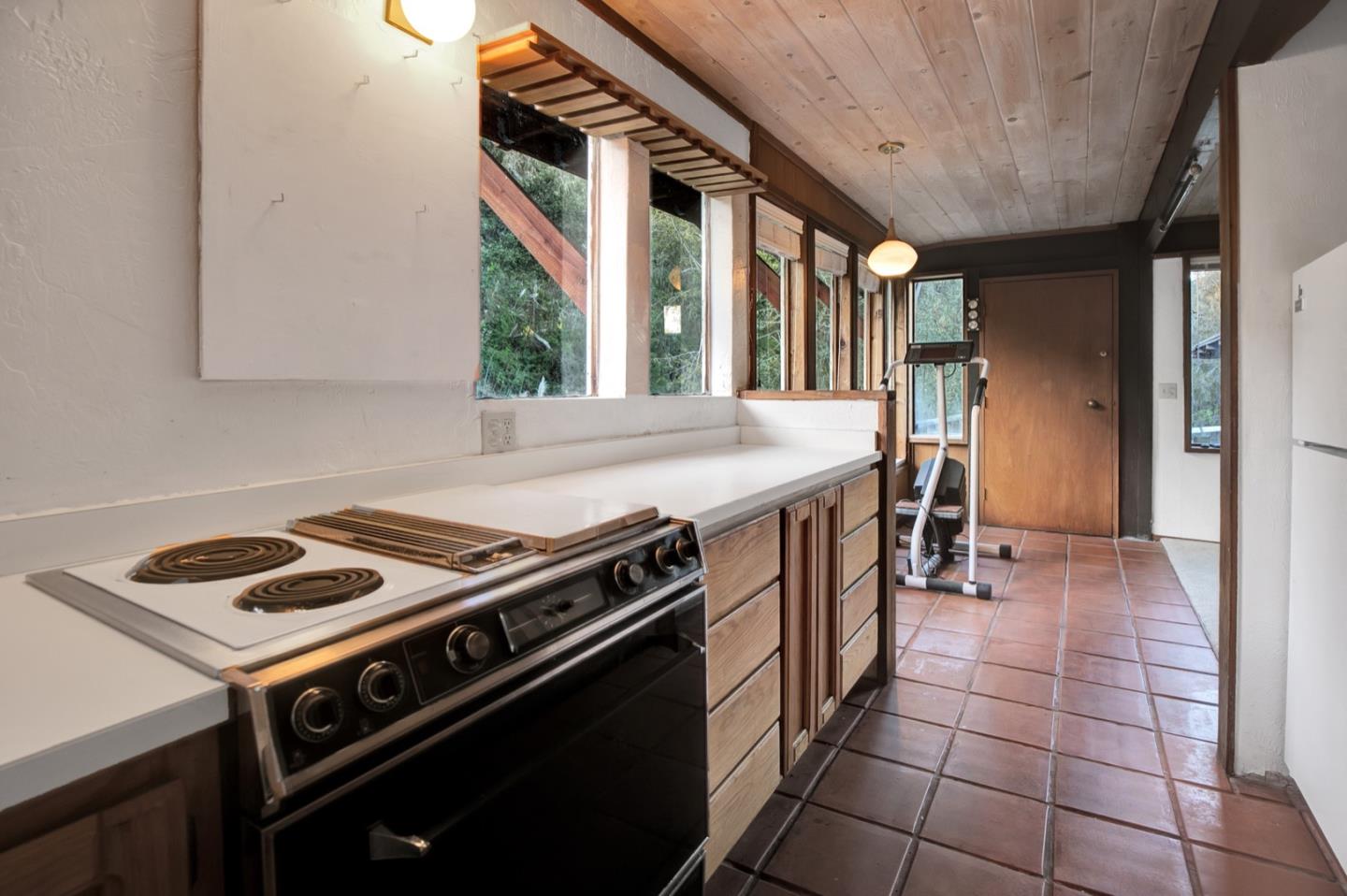 Detail Gallery Image 10 of 35 For 221 Moosehead Dr, Aptos,  CA 95003 - 3 Beds | 3/1 Baths
