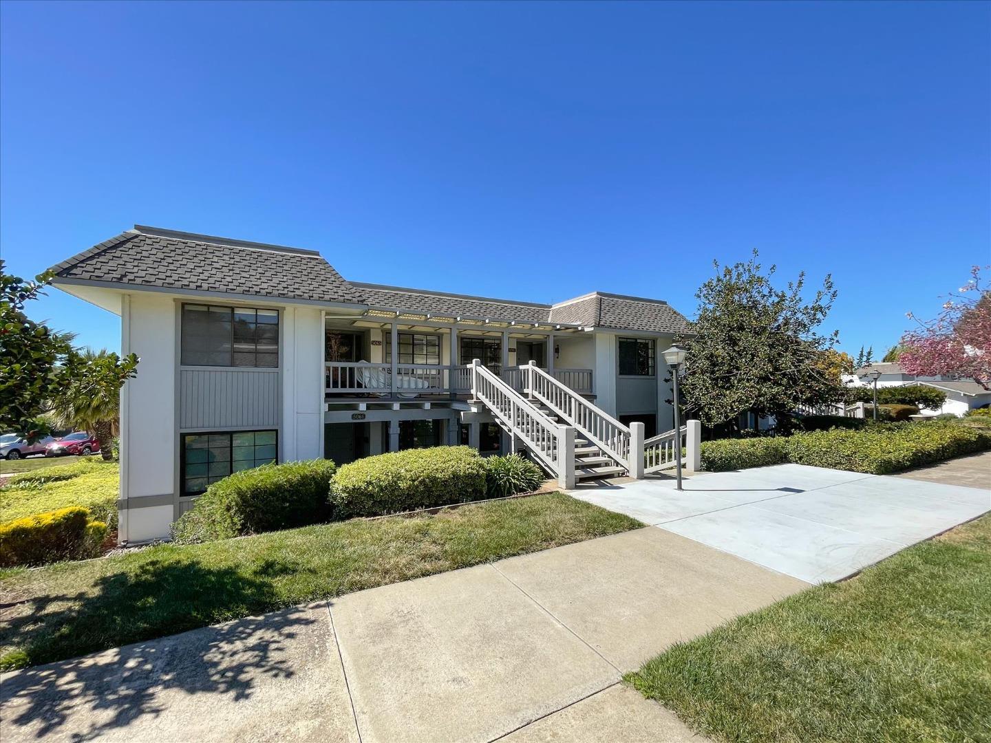 Detail Gallery Image 1 of 1 For 5063 Cribari Bluff, San Jose,  CA 95135 - 2 Beds | 2 Baths