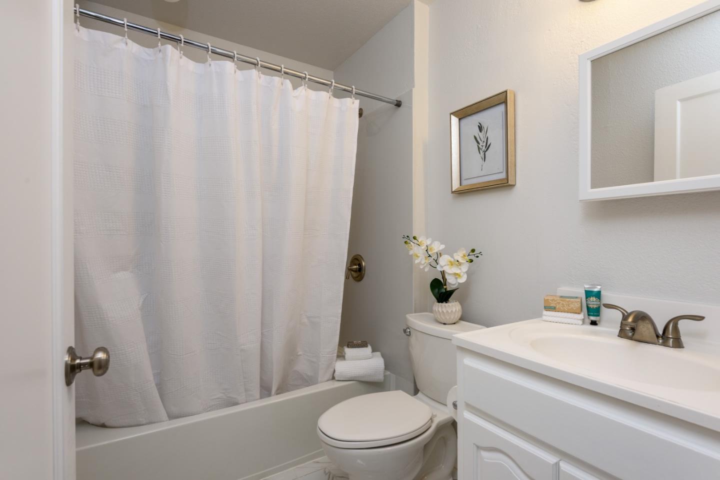 Detail Gallery Image 14 of 39 For 3507 Hoover St, Redwood City,  CA 94063 - – Beds | – Baths