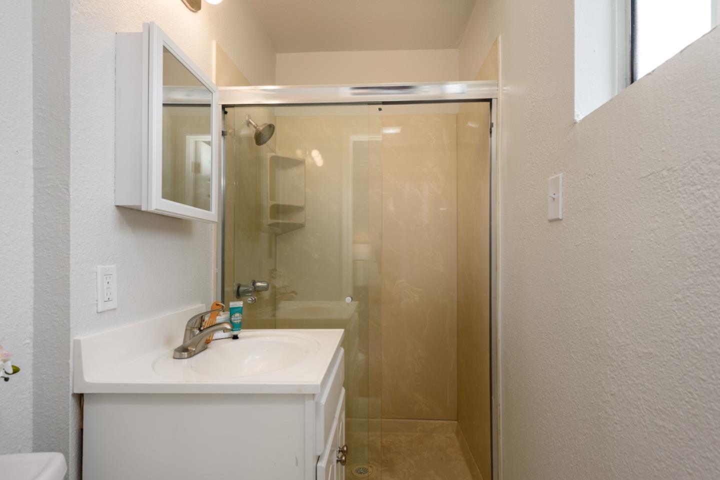Detail Gallery Image 16 of 39 For 3507 Hoover St, Redwood City,  CA 94063 - – Beds | – Baths