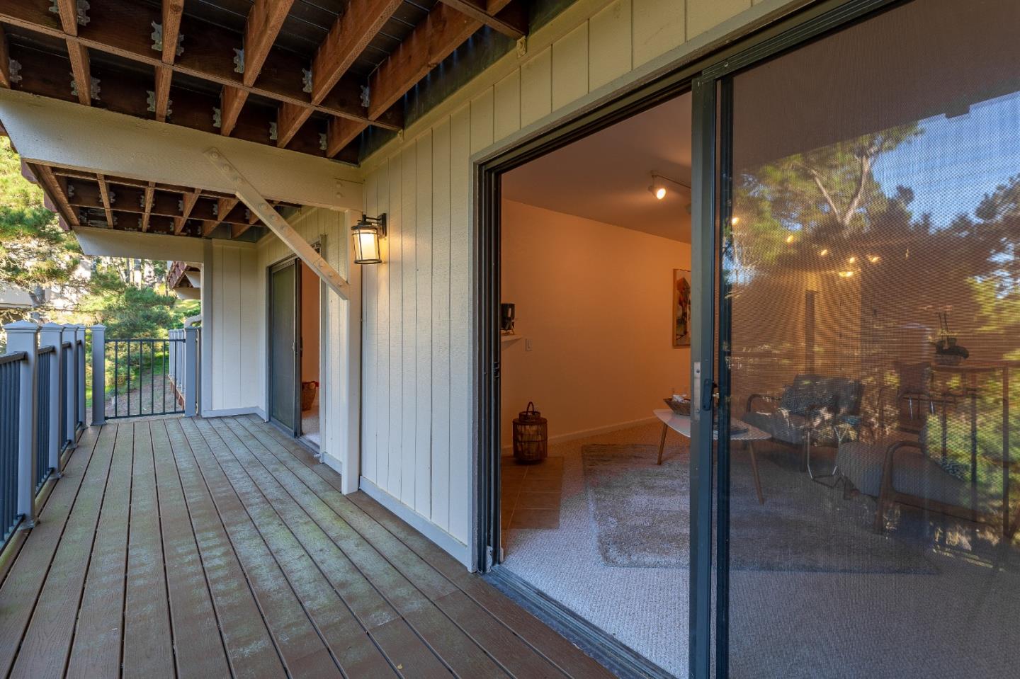Detail Gallery Image 18 of 20 For 250 Forest Ridge Rd #21,  Monterey,  CA 93940 - 2 Beds | 2 Baths