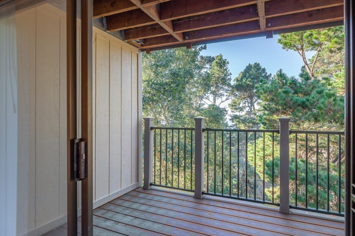 Detail Gallery Image 19 of 20 For 250 Forest Ridge Rd #21,  Monterey,  CA 93940 - 2 Beds | 2 Baths