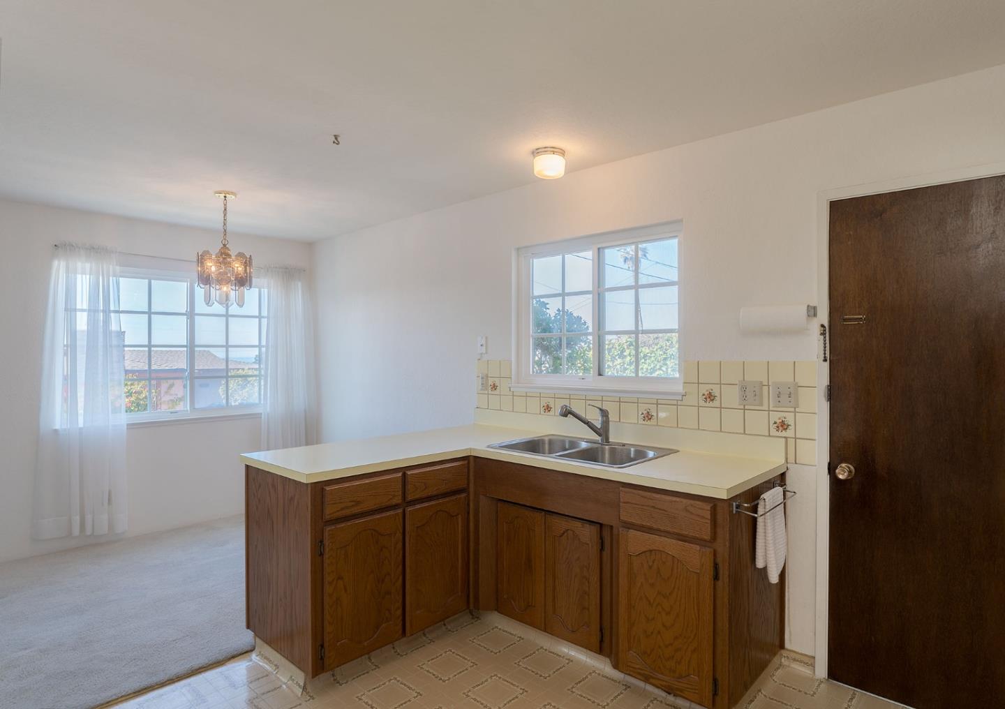 Detail Gallery Image 7 of 23 For 1738 Mendocino St, Seaside,  CA 93955 - 2 Beds | 1 Baths