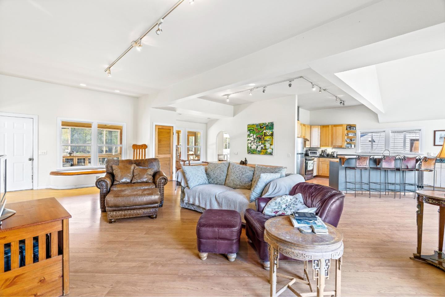 Detail Gallery Image 5 of 28 For 320 Water Ln, Pescadero,  CA 94060 - 2 Beds | 2 Baths
