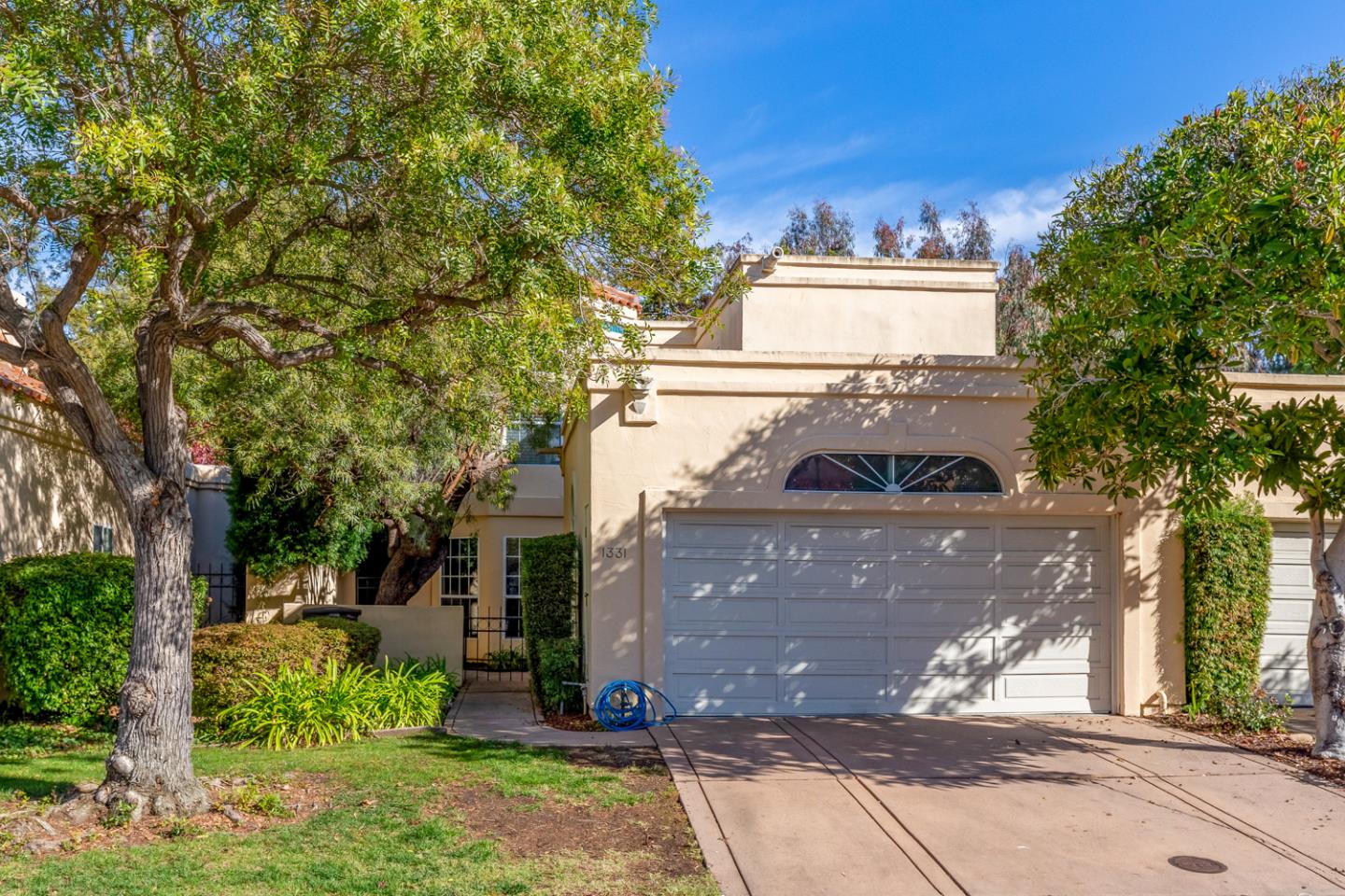 Detail Gallery Image 1 of 1 For 1331 Cuernavaca Circulo, Mountain View,  CA 94040 - 3 Beds | 3 Baths