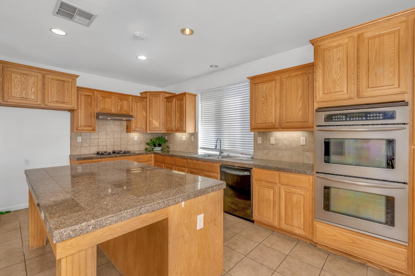 2061 Palermo Dr, Los Banos, CA 93635 photo 15