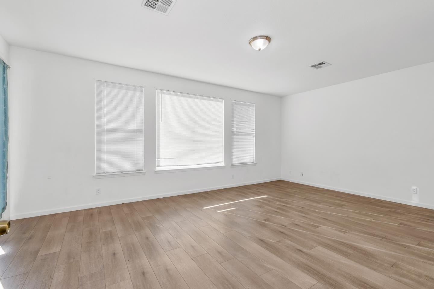 Detail Gallery Image 30 of 38 For 2061 Palermo Dr, Los Banos,  CA 93635 - 4 Beds | 2/1 Baths