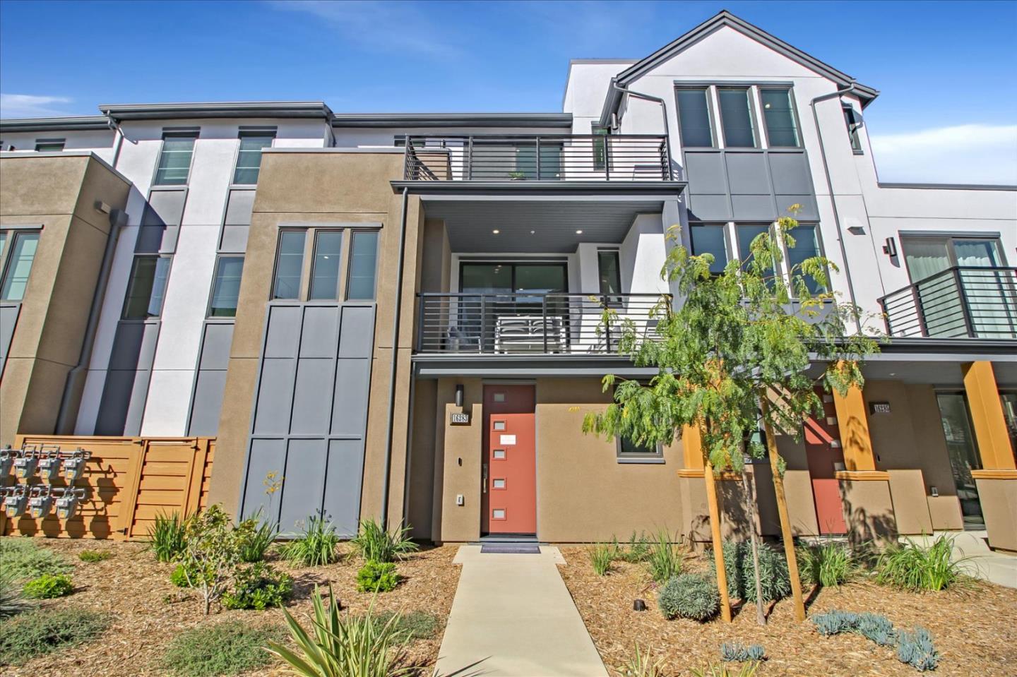 Detail Gallery Image 1 of 17 For 16315 Hamsher Ct #229,  Los Gatos,  CA 95032 - 3 Beds | 3/1 Baths