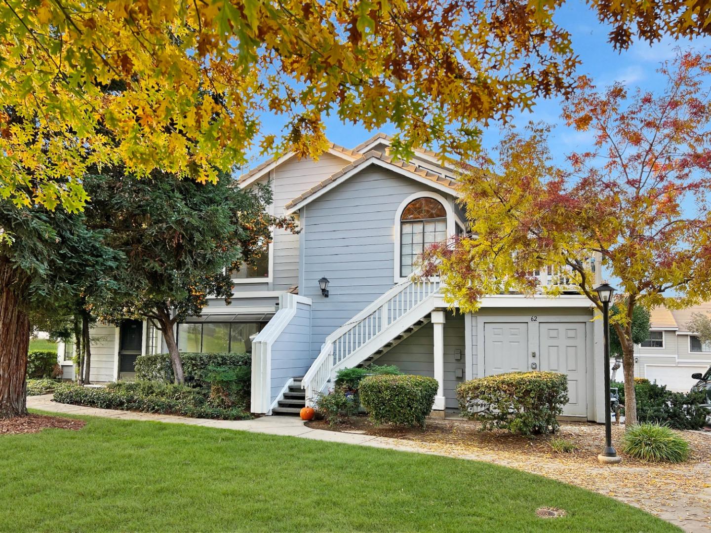 Detail Gallery Image 1 of 1 For 2556 Yerba Bank Ct, San Jose,  CA 95121 - 2 Beds | 2 Baths