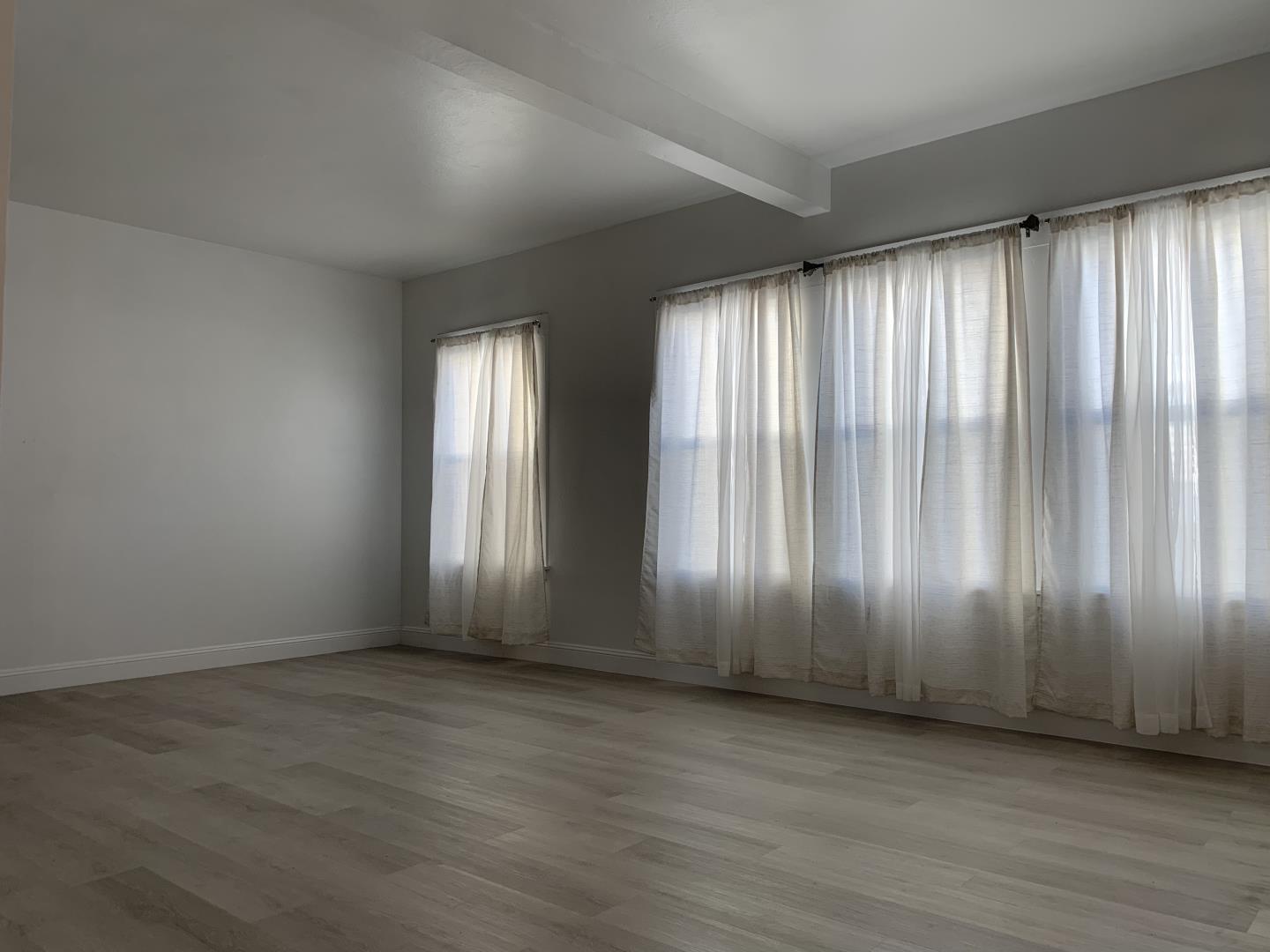 Detail Gallery Image 8 of 34 For 31 Romolo Pl, San Francisco,  CA 94133 - – Beds | – Baths
