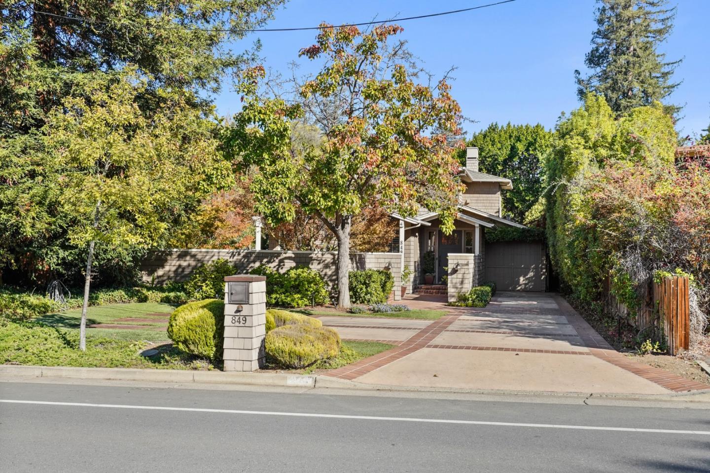 Detail Gallery Image 3 of 50 For 849 Los Altos Ave, Los Altos,  CA 94022 - 3 Beds | 3 Baths
