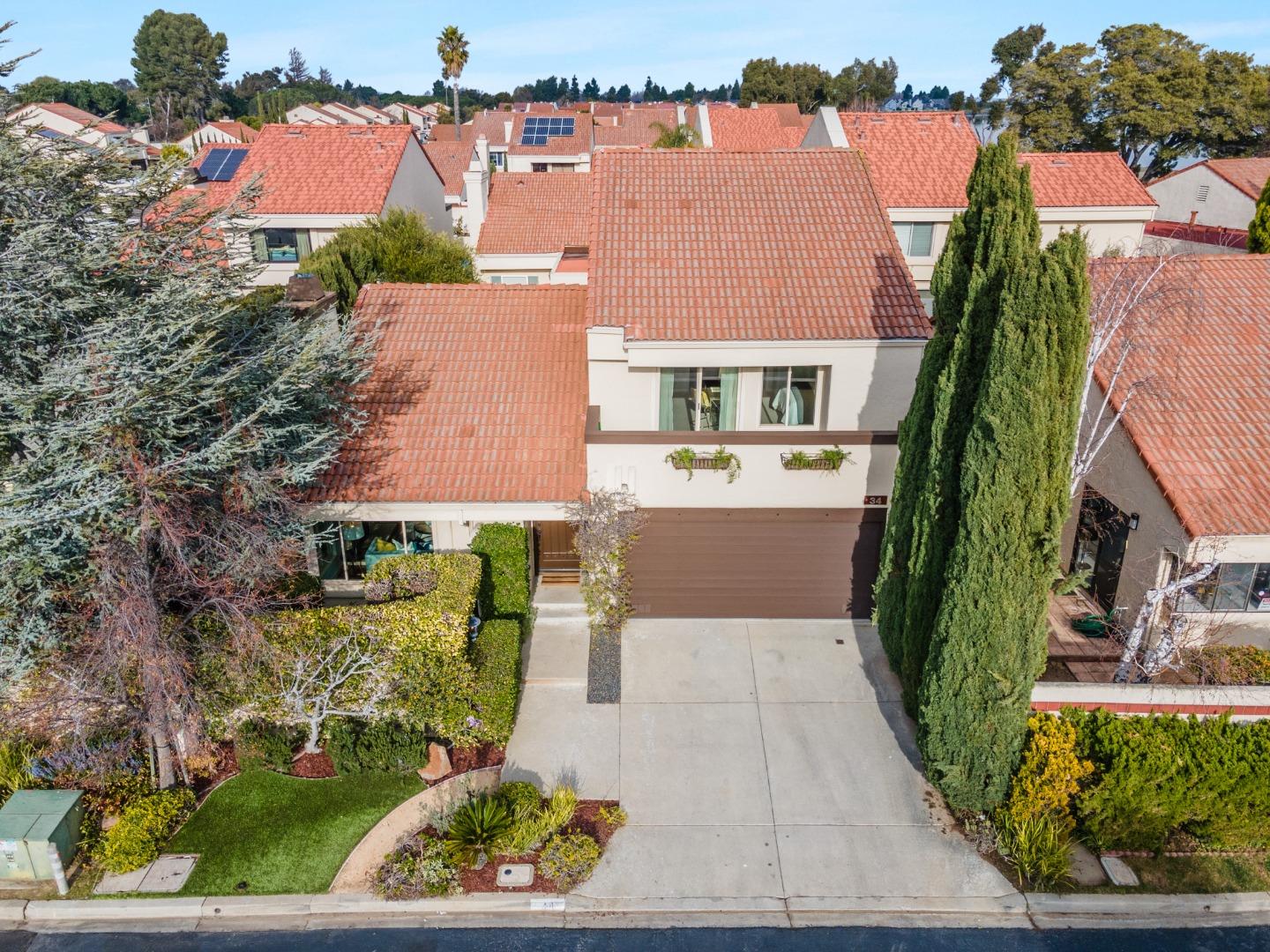 Detail Gallery Image 1 of 1 For 34 Cadiz Cir, Redwood Shores,  CA 94065 - 3 Beds | 2/1 Baths