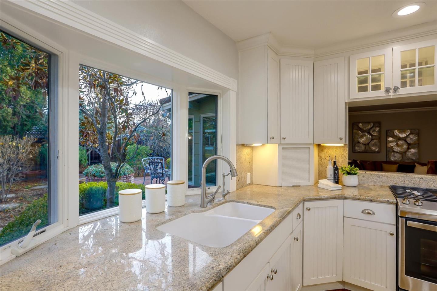 Detail Gallery Image 14 of 53 For 1853 Austin Ave, Los Altos,  CA 94024 - 4 Beds | 2/1 Baths