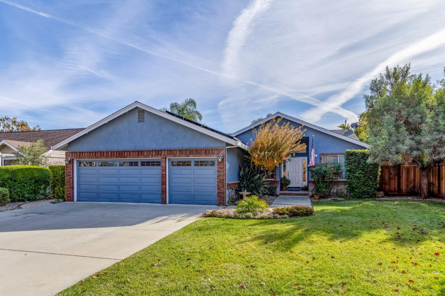 Detail Gallery Image 1 of 1 For 848 English Walnut Way, Morgan Hill,  CA 95037 - 4 Beds | 3 Baths