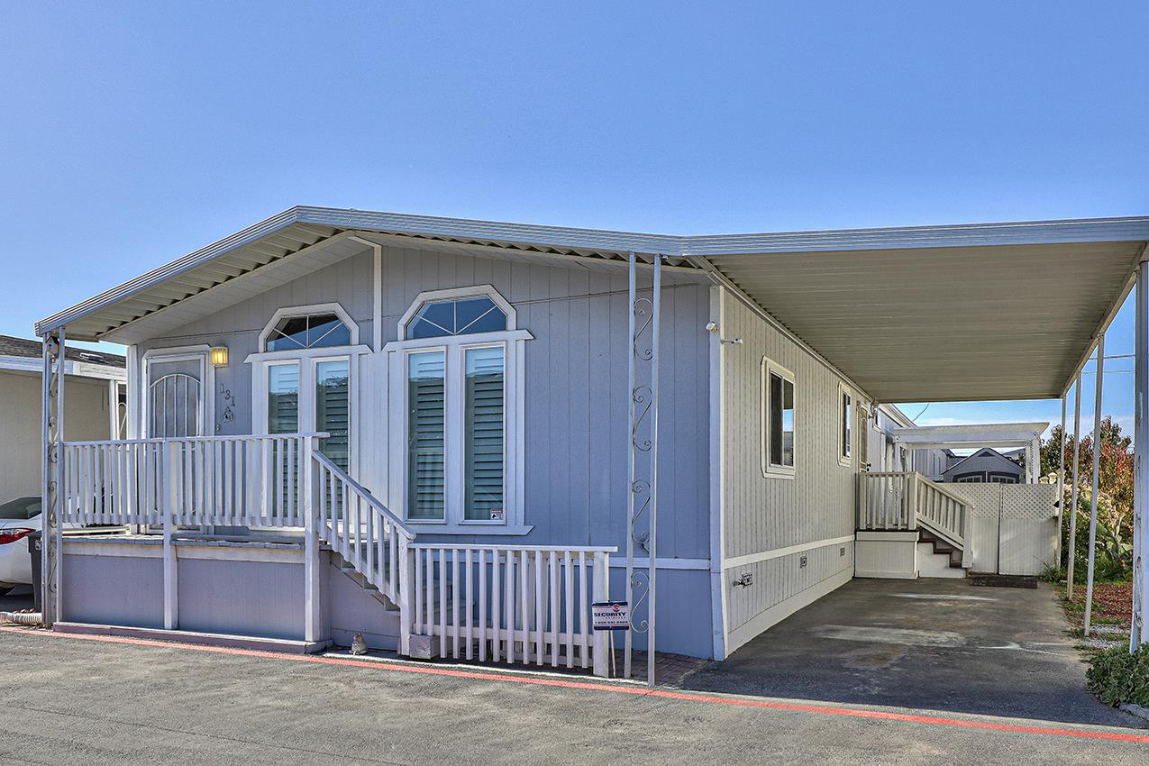 Detail Gallery Image 1 of 1 For 20 Russell Rd #131,  Salinas,  CA 93906 - 3 Beds | 2 Baths