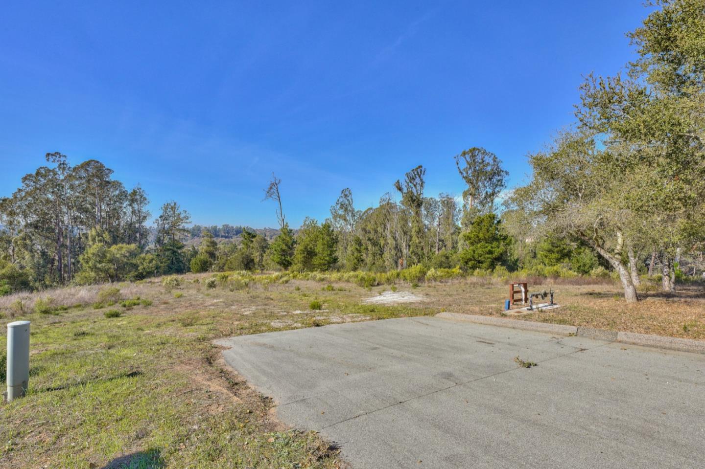 Detail Gallery Image 2 of 10 For 8571 Donnys Ridge Rd, Salinas,  CA 93907 - – Beds | – Baths