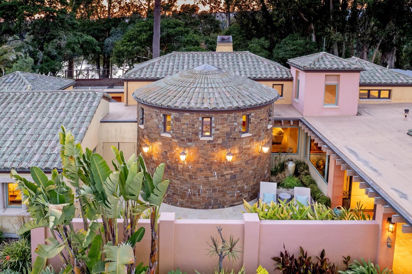 Detail Gallery Image 6 of 50 For 1151 Scholl Ln, Santa Cruz,  CA 95062 - 4 Beds | 4/2 Baths