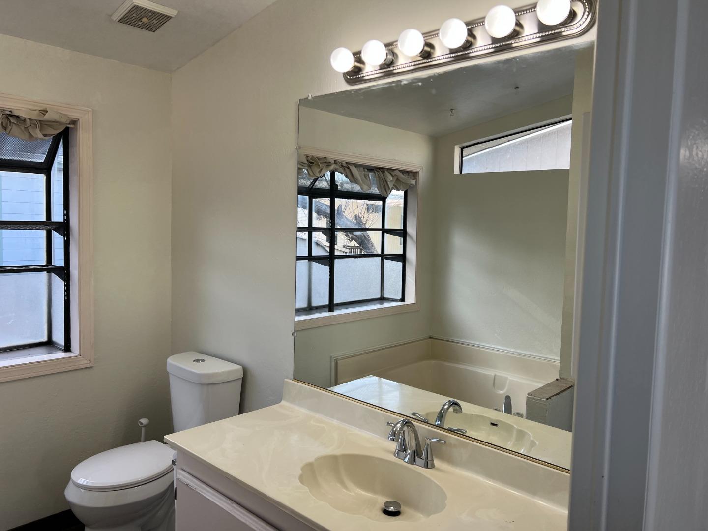 Detail Gallery Image 15 of 18 For 200 Ford Rd #148,  San Jose,  CA 95138 - 3 Beds | 2 Baths
