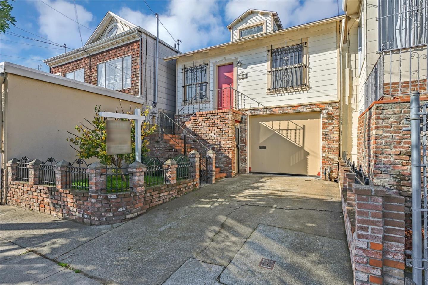 Detail Gallery Image 1 of 1 For 124 Accacia St, Daly City,  CA 94014 - 3 Beds | 1/1 Baths