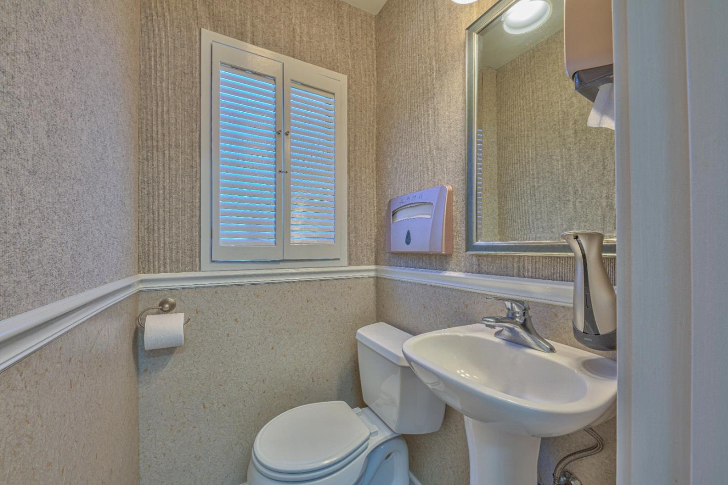Detail Gallery Image 17 of 35 For 710 - 712 Lighthouse Ave, Pacific Grove,  CA 93950 - – Beds | – Baths
